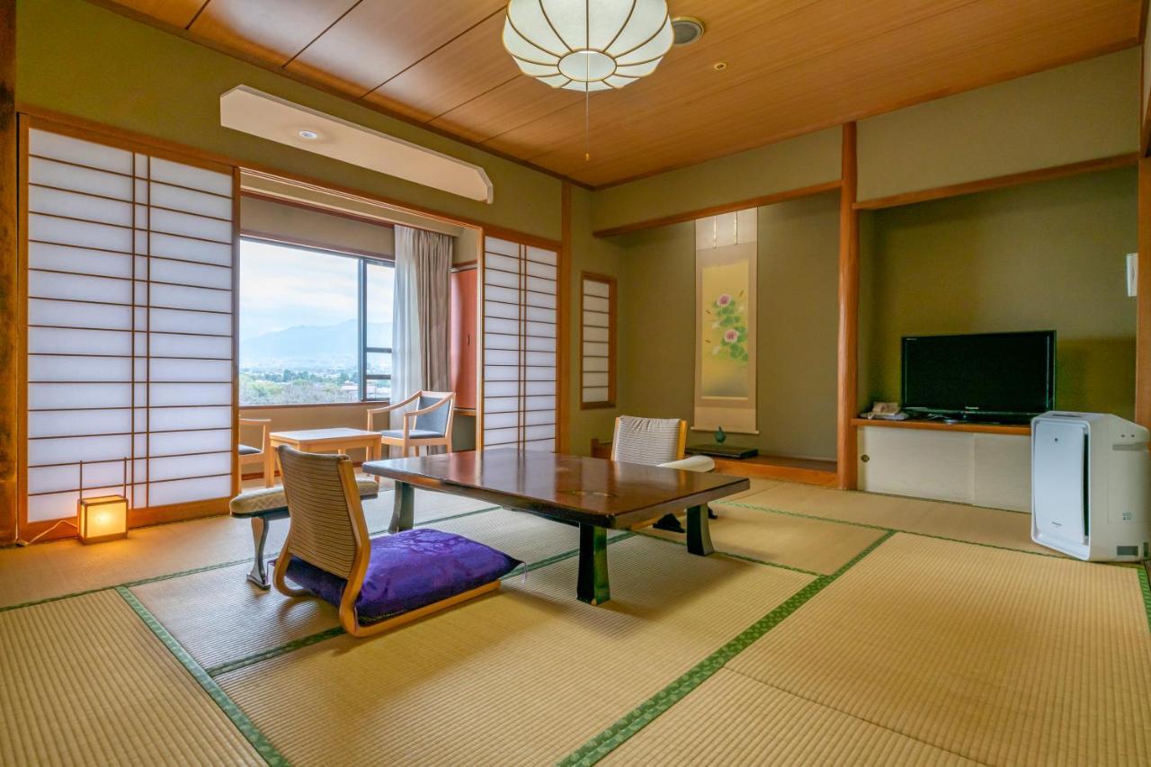 Isawa Tokiwa Hotel Fuefuki Екстер'єр фото