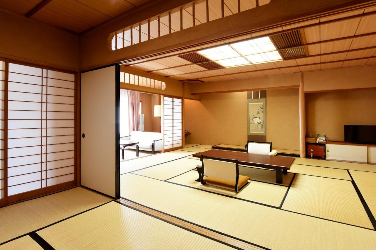 Isawa Tokiwa Hotel Fuefuki Екстер'єр фото