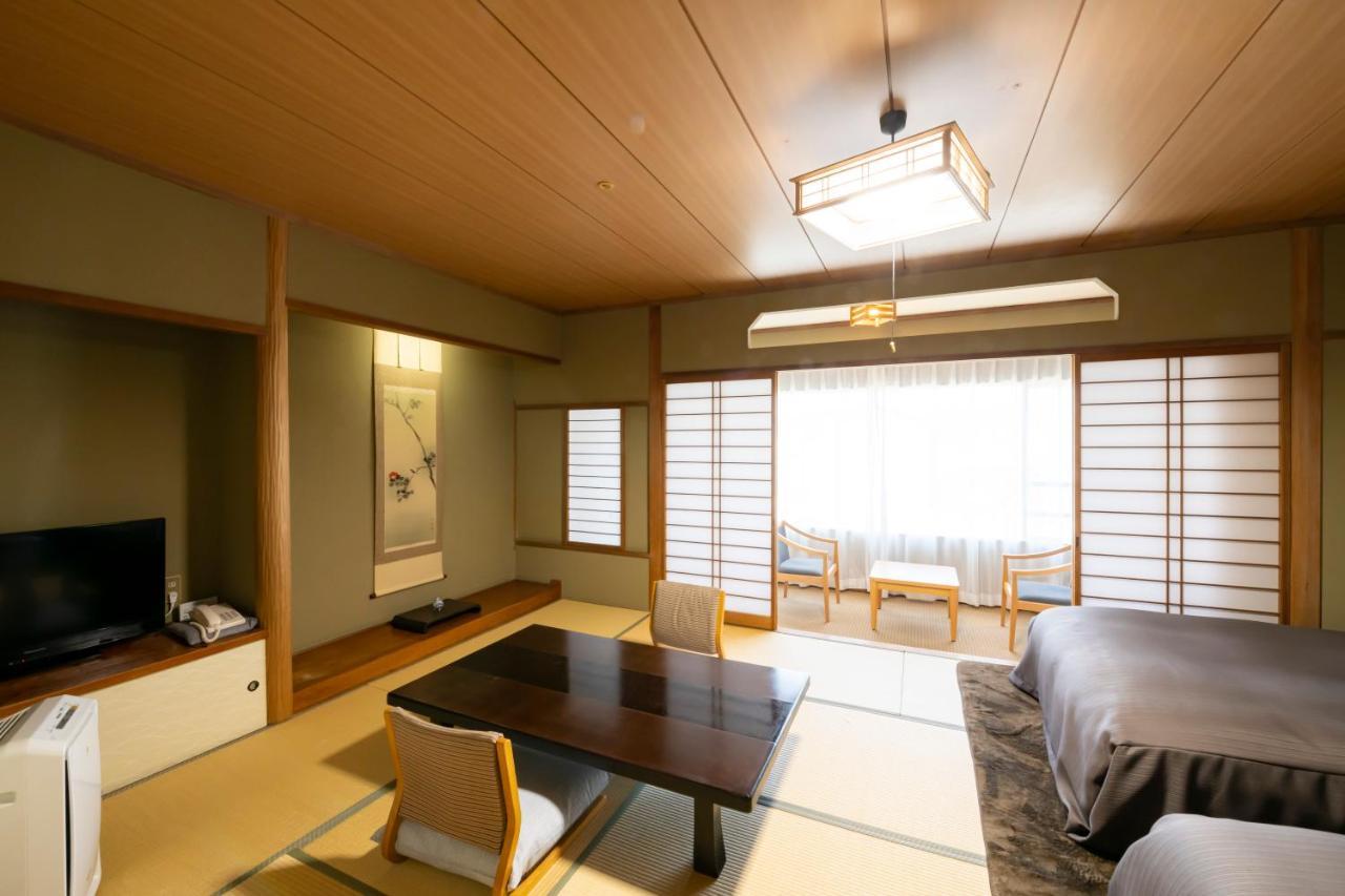 Isawa Tokiwa Hotel Fuefuki Екстер'єр фото