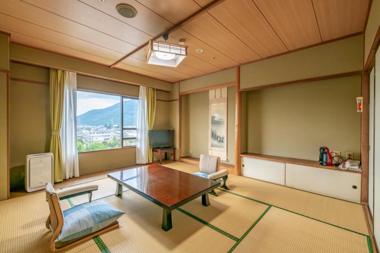 Isawa Tokiwa Hotel Fuefuki Екстер'єр фото